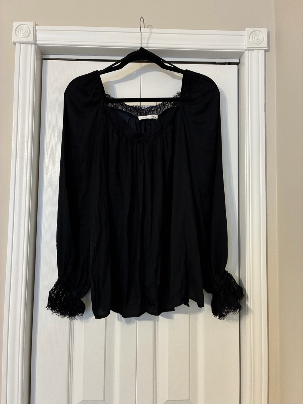 Mustard Seed Black Lace-Trim Peasant Blouse